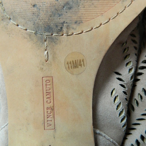 Vince Camuto Perforated Suede Ankle Boot Bootie 11 - Picture 7 of 7